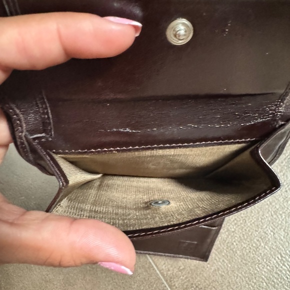 AUTHENTIC FENTI WALLET! - Picture 3 of 16